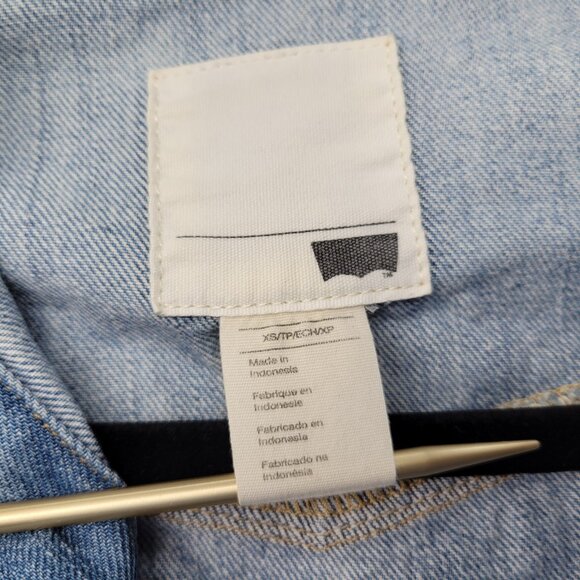 2010s Levi’s Light Wash Trucker Denim Jacket Size XSmall Classic Fit - Picture 11 of 11
